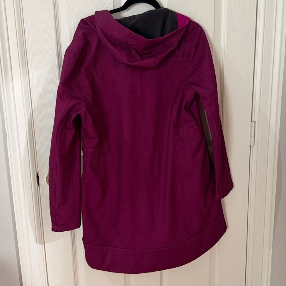 Champion Long Hooded Trench Coat in Magenta large - Picture 3 of 3